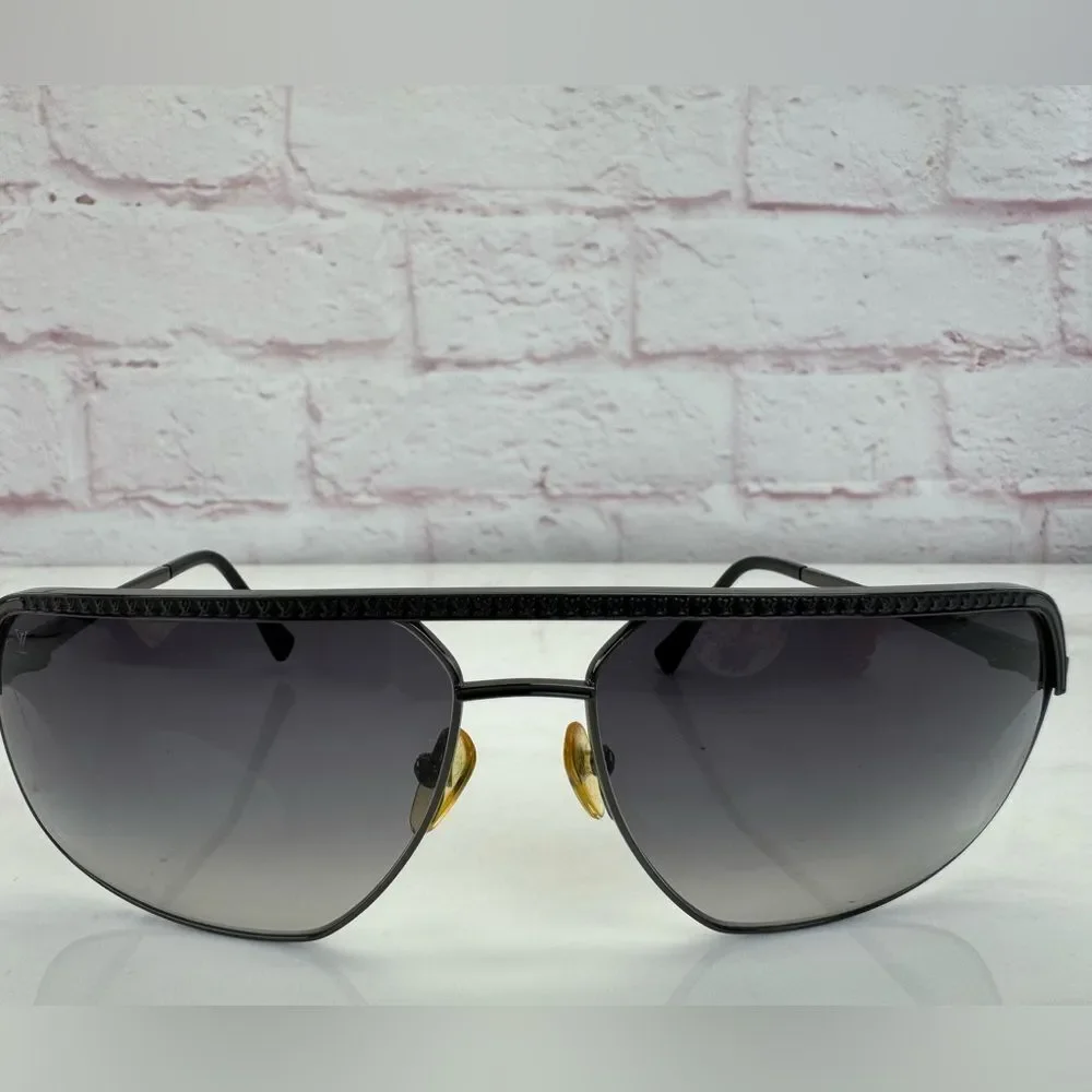 Louis Vuitton Arias GM Gladiator Sunglasses Z0169U